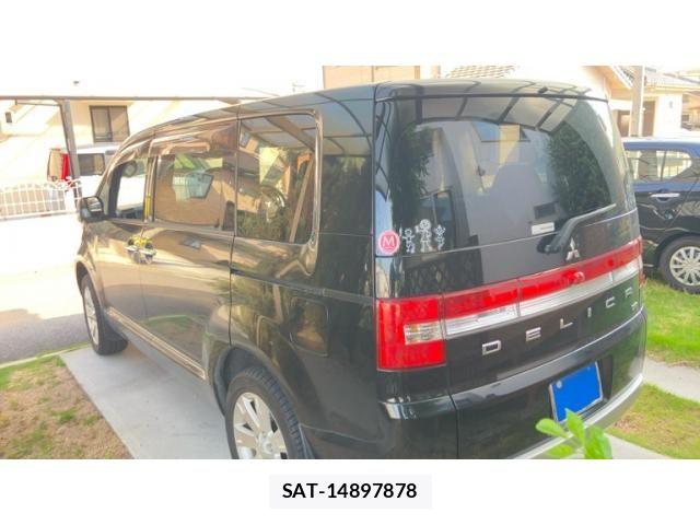 Mitsubishi DELICA 2015-08 8207317-2