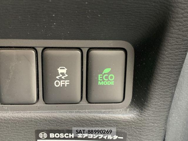 Mitsubishi DELICA 2019-09 8207301-12