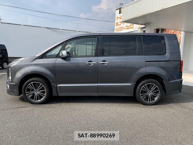 Mitsubishi DELICA 2019-09 8207301-22