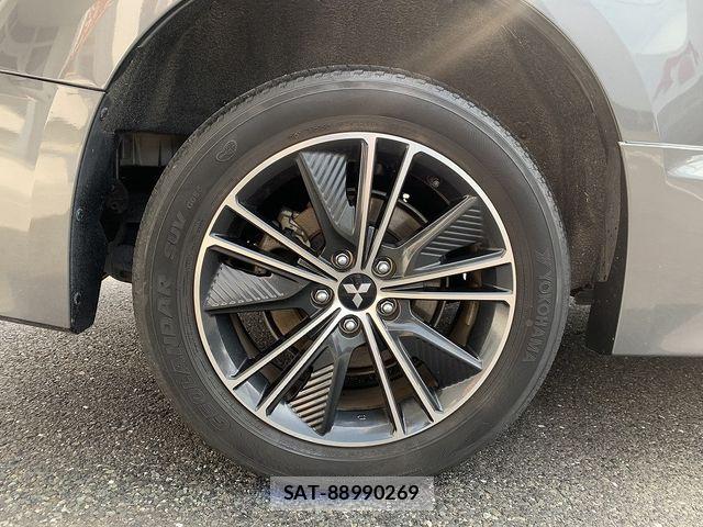 Mitsubishi DELICA 2019-09 8207301-27