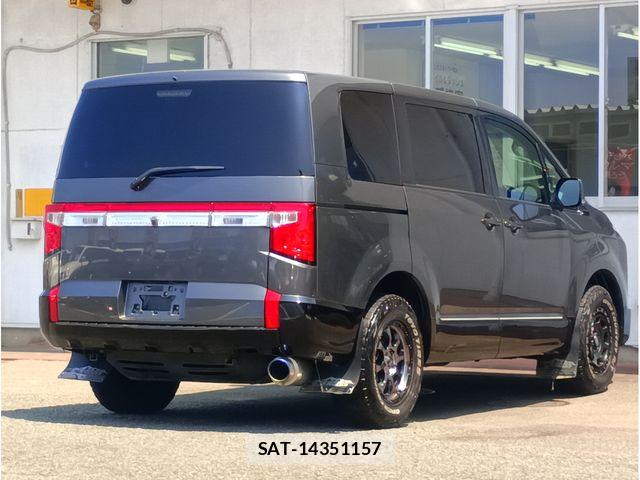 Mitsubishi DELICA 2021-11 8207313-2