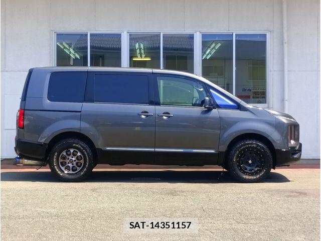 Mitsubishi DELICA 2021-11 8207313-6