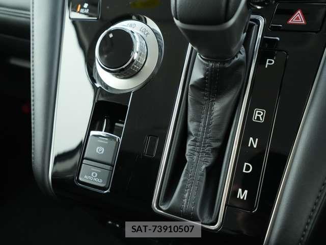 Mitsubishi DELICA 2025-03 8207294-14