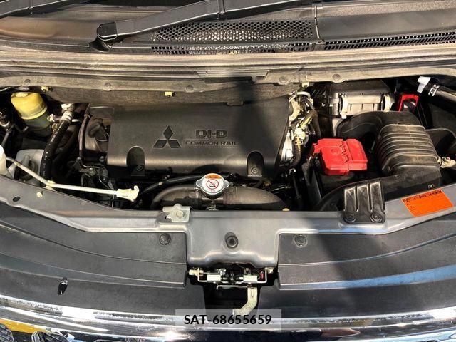Mitsubishi DELICA 2018-12 8207309-18