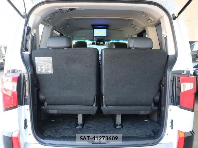 Mitsubishi DELICA 2025-01 8207289-11