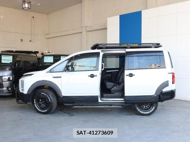 Mitsubishi DELICA 2025-01 8207289-12