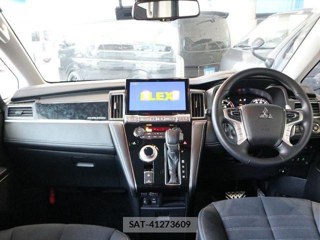 Mitsubishi DELICA 2025-01 8207289-1