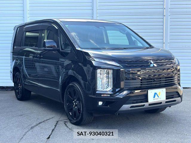 Mitsubishi DELICA 2024-09 8207291-13
