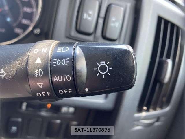 Mitsubishi DELICA 2016-02 8207315-17