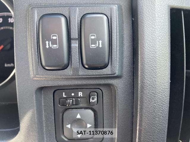 Mitsubishi DELICA 2016-02 8207315-18