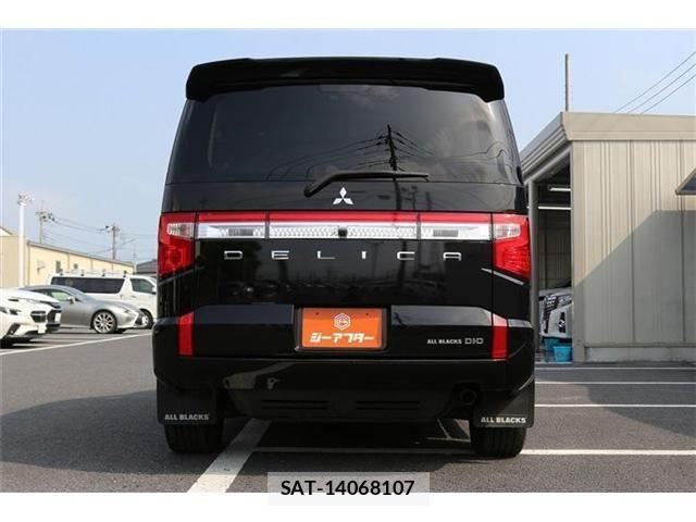 Mitsubishi DELICA 2020-02 8207306-9