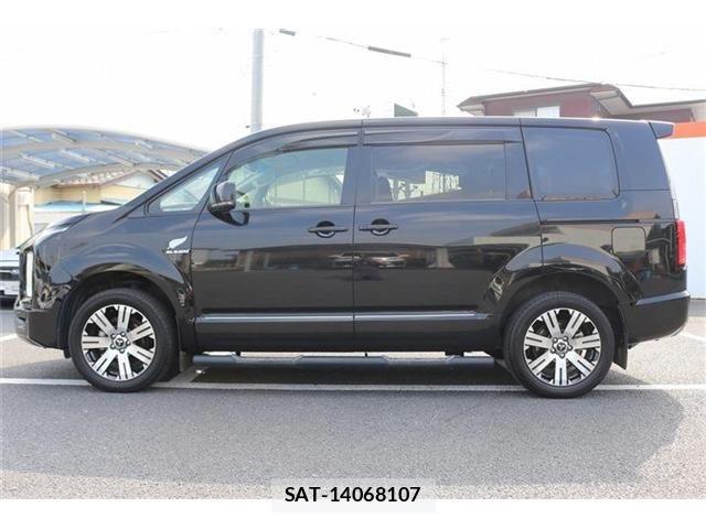 Mitsubishi DELICA 2020-02 8207306-10