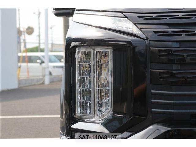 Mitsubishi DELICA 2020-02 8207306-11
