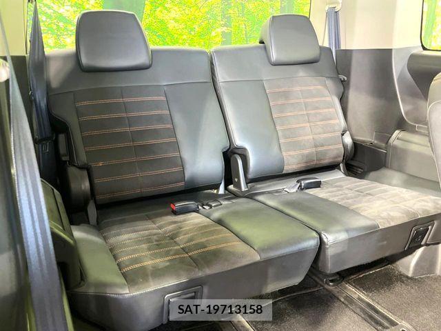 Mitsubishi DELICA 2018-02 8207311-9