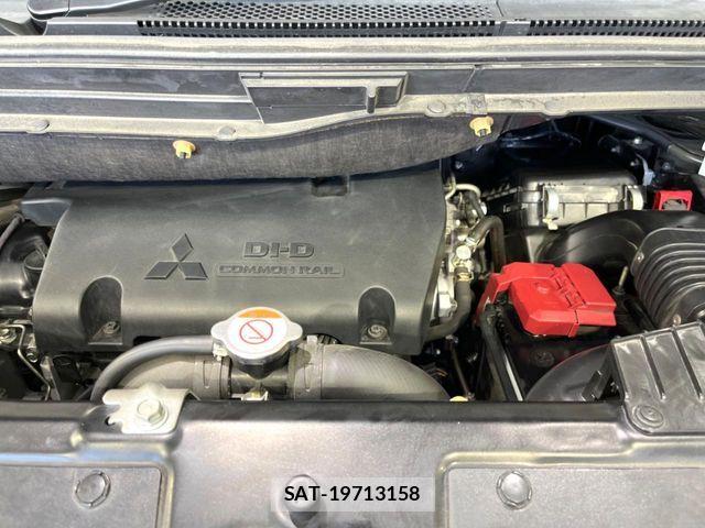 Mitsubishi DELICA 2018-02 8207311-18