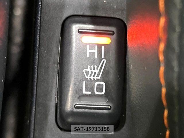 Mitsubishi DELICA 2018-02 8207311-6