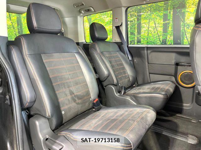 Mitsubishi DELICA 2018-02 8207311-8