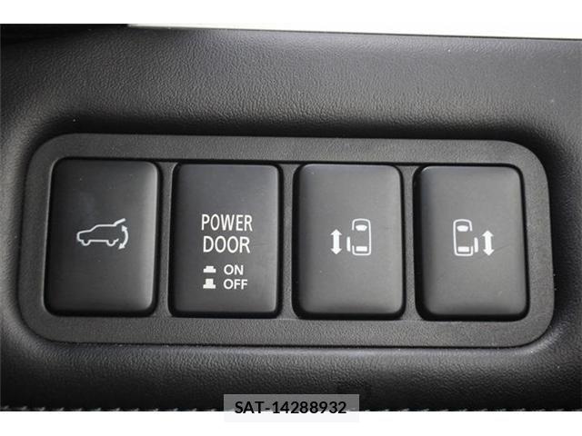 Mitsubishi DELICA 2024-06 8207302-22