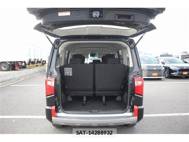 Mitsubishi DELICA 2024-06 8207302-26