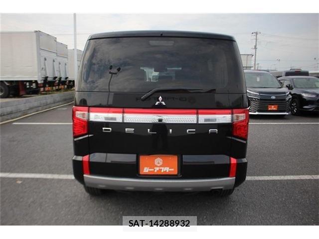 Mitsubishi DELICA 2024-06 8207302-8