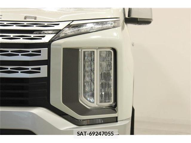 Mitsubishi DELICA 2019-02 8207307-14