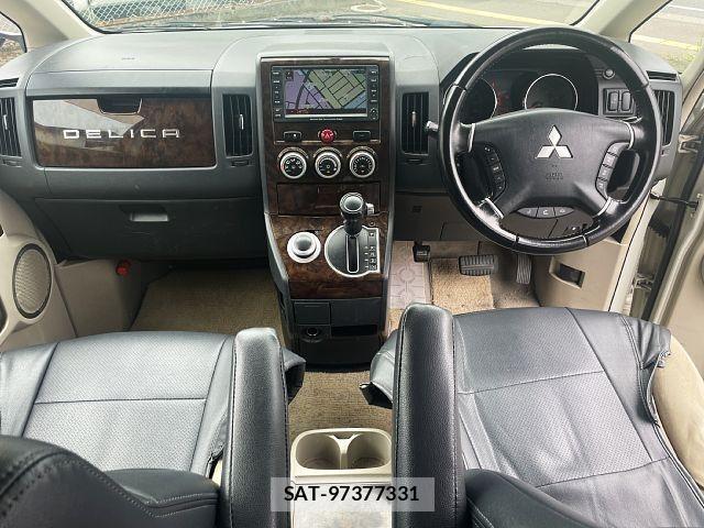 Mitsubishi DELICA 2009-07 8207318-1