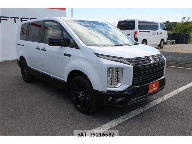 Mitsubishi DELICA 2026-01 8207290-9