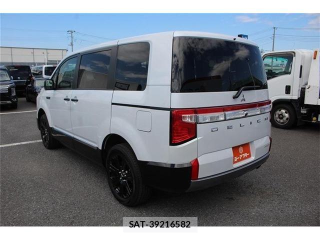Mitsubishi DELICA 2026-01 8207290-13