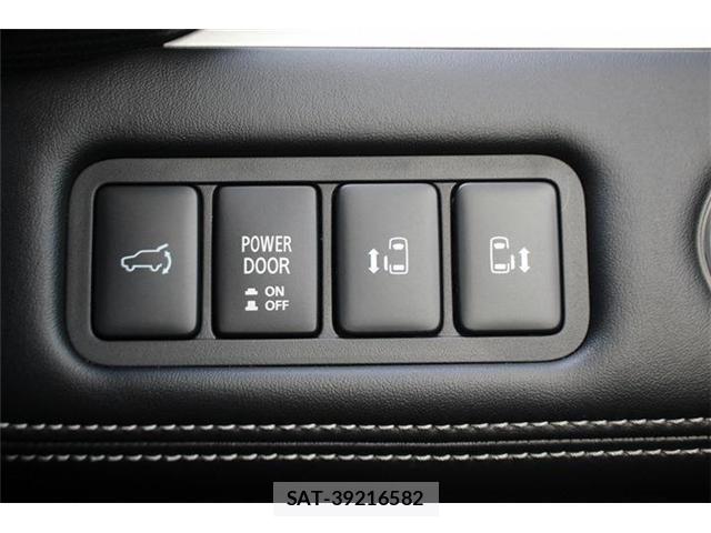 Mitsubishi DELICA 2026-01 8207290-5