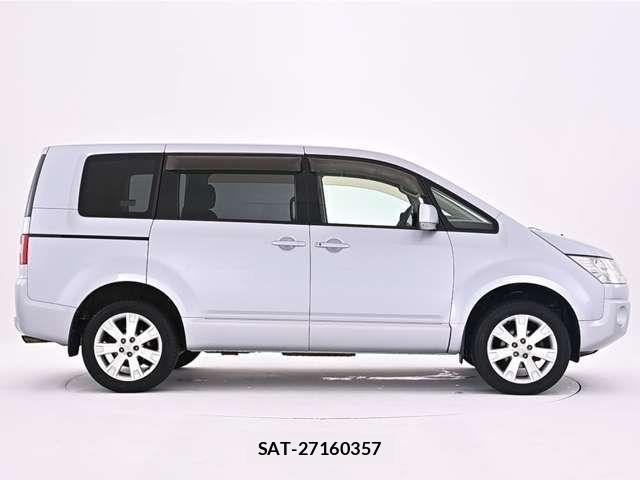 Mitsubishi DELICA 2012-01 8207312-2