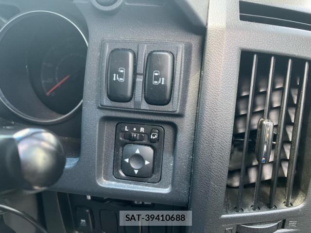 Mitsubishi DELICA 2018-07 8229554-15