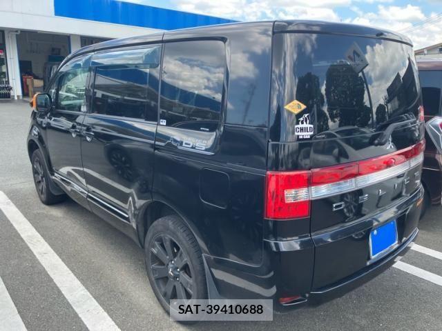 Mitsubishi DELICA 2018-07 8229554-3
