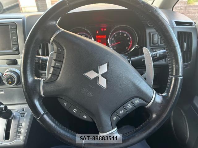 Mitsubishi DELICA 2009-10 8229561-14