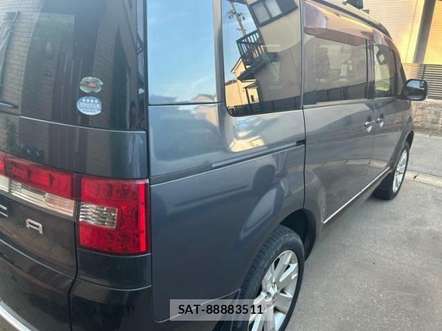 Mitsubishi DELICA 2009-10 8229561-2