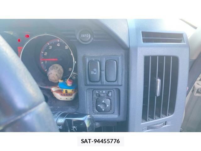 Mitsubishi DELICA 2009-08 8229563-24