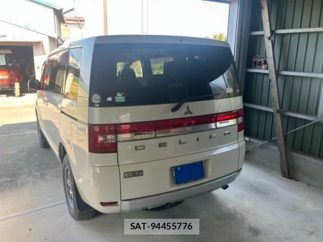 Mitsubishi DELICA 2009-08 8229563-2