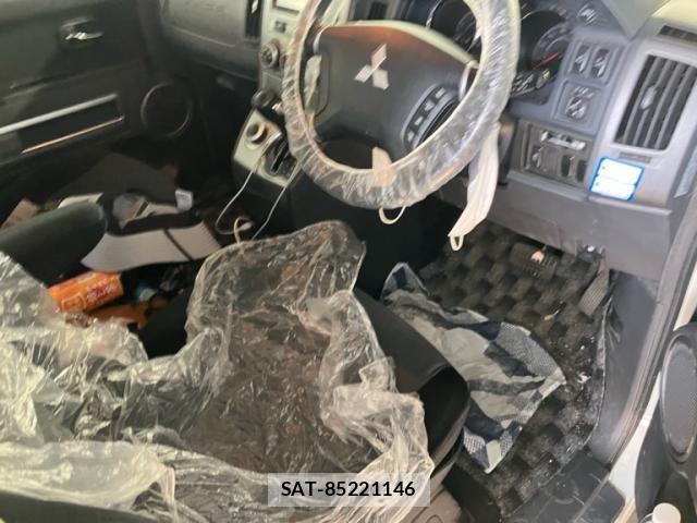 Mitsubishi DELICA 2010-09 8229562-19