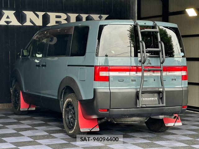 Mitsubishi DELICA 2012-04 8229555-14