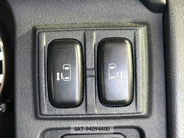 Mitsubishi DELICA 2012-04 8229555-2