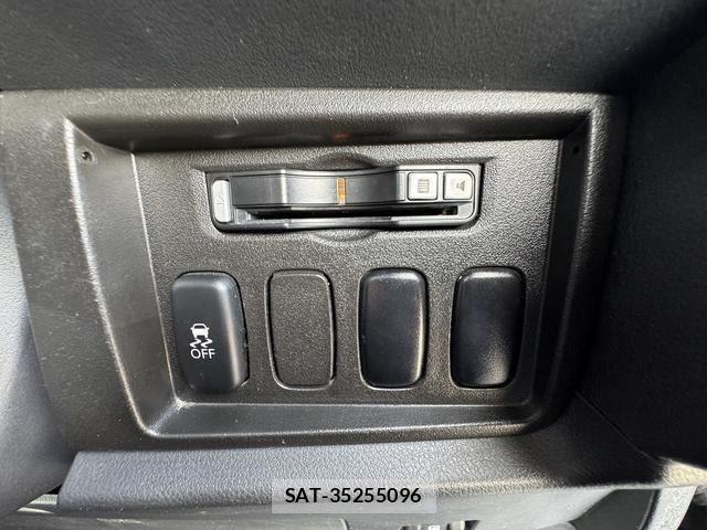 Mitsubishi DELICA 2016-03 8229556-21