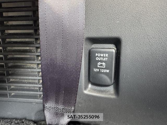 Mitsubishi DELICA 2016-03 8229556-24