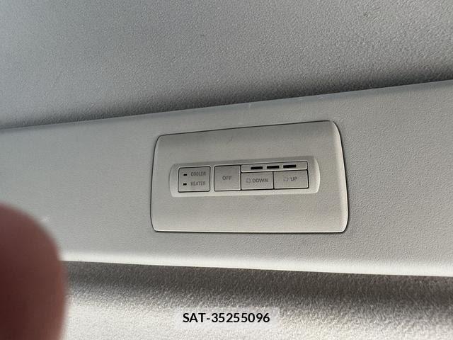 Mitsubishi DELICA 2016-03 8229556-25