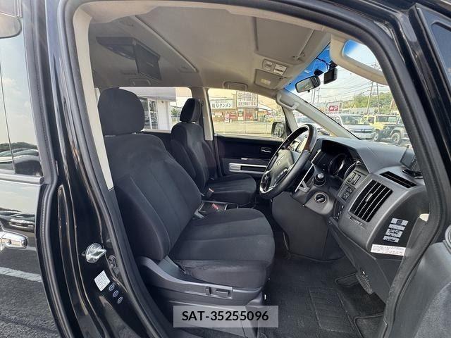 Mitsubishi DELICA 2016-03 8229556-8