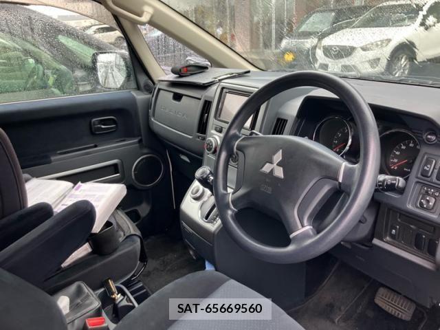 Mitsubishi DELICA 2010-12 8229560-16