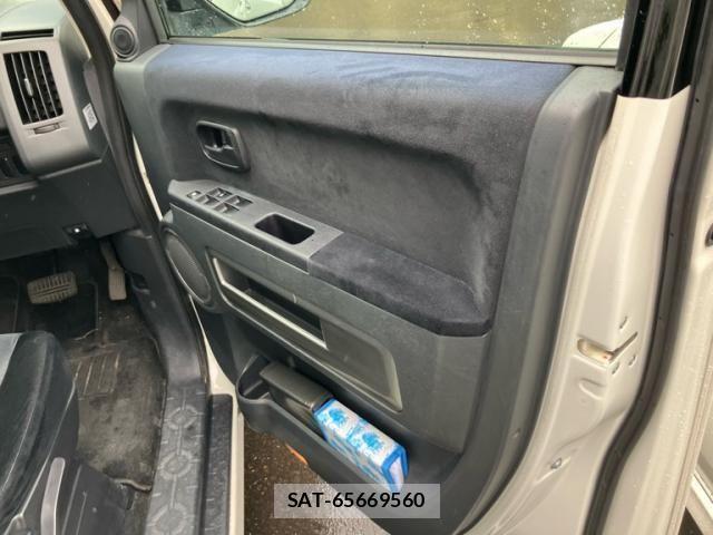 Mitsubishi DELICA 2010-12 8229560-17