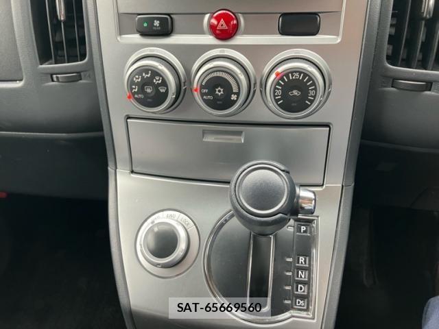 Mitsubishi DELICA 2010-12 8229560-23