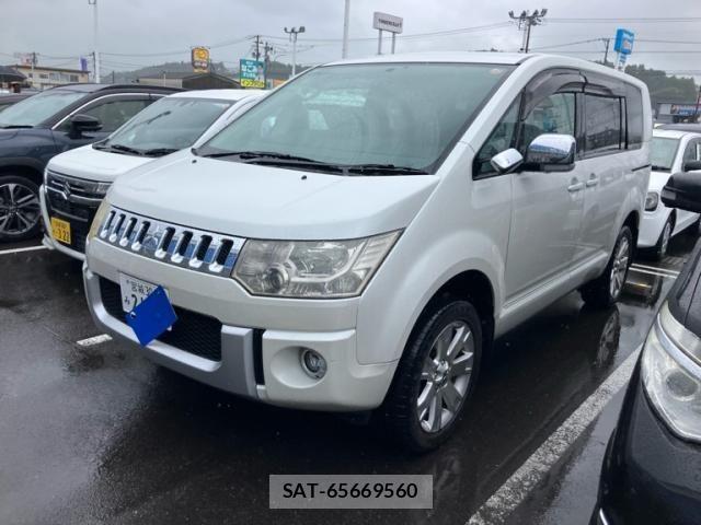 Mitsubishi DELICA 2010-12 8229560-2