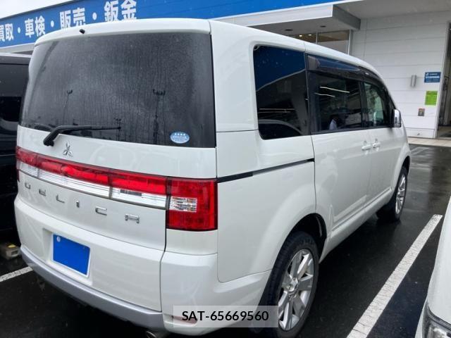 Mitsubishi DELICA 2010-12 8229560-4