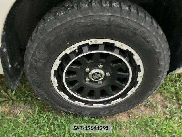 Mitsubishi DELICA 2015-10 8229557-9