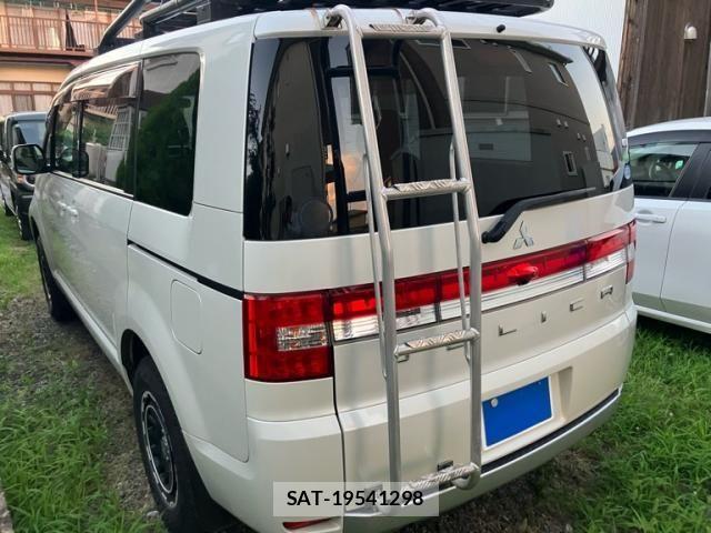 Mitsubishi DELICA 2015-10 8229557-5